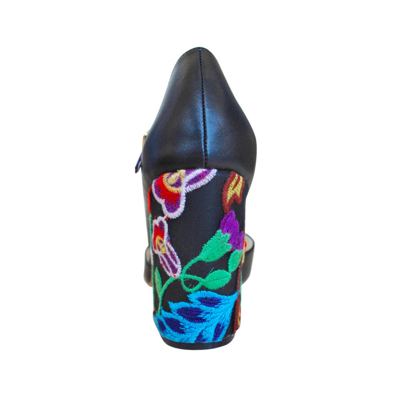 Winter Limited - Flower embroidered leather Pumps
